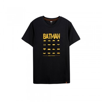 Batman Series: Batman Logo Tee (Black, Size M)